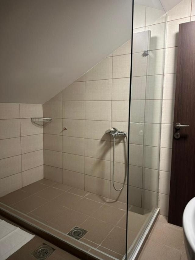 Jp Motel Mali Pariz Бор Экстерьер фото